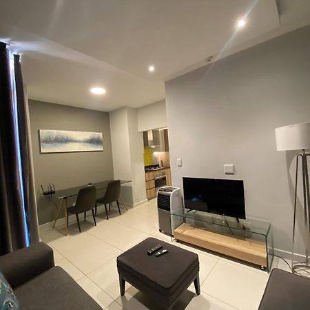 Easy Stay - The Median Rosebank ヨハネスブルグ エクステリア 写真
