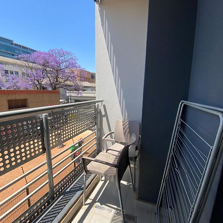Easy Stay - The Median Rosebank ヨハネスブルグ エクステリア 写真