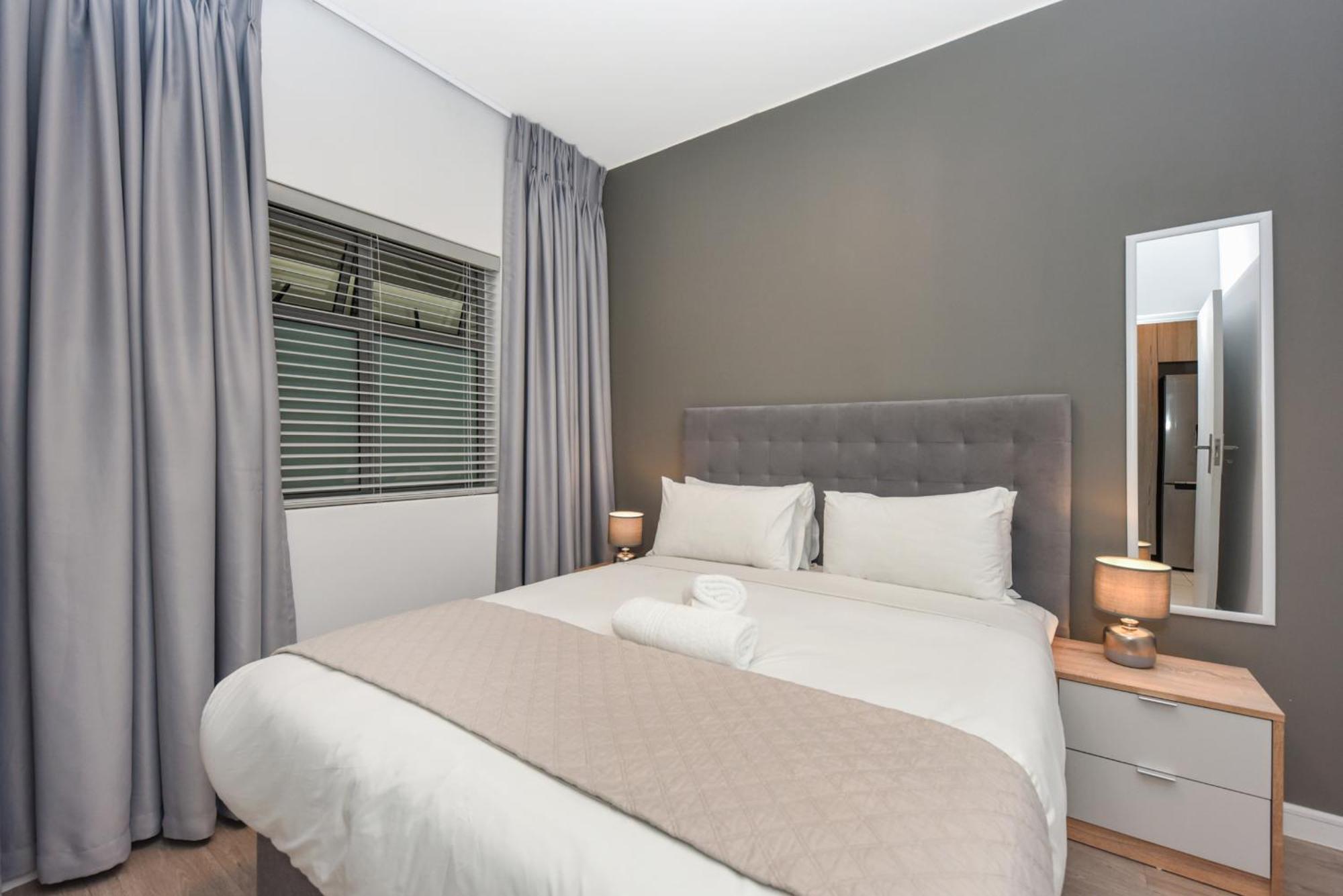 Easy Stay - The Median Rosebank ヨハネスブルグ エクステリア 写真